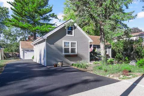 Exterior - 148 Wheeling Ave, Wheeling, IL 60090 photo 8 of 13