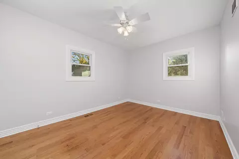 Bedroom - 197 Herrick Rd, Riverside, IL 60546 photo 5 of 13