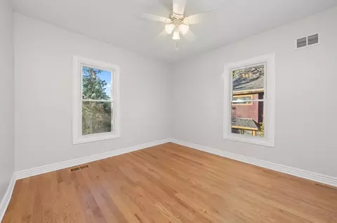 Bedroom - 197 Herrick Rd, Riverside, IL 60546 photo 1 of 13