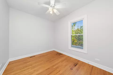 Bedroom - 197 Herrick Rd, Riverside, IL 60546 photo 10 of 13