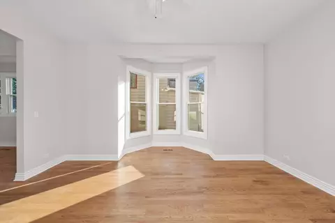 Living - 197 Herrick Rd, Riverside, IL 60546 photo 3 of 7