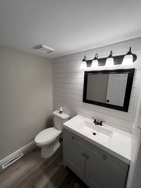 Bath - 26518 W Deer Path, Channahon, IL 60410 photo 1 of 3
