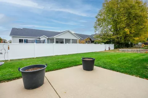 2803 Binghampton Ln, Bloomington, IL 61705 photo 34