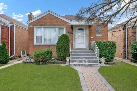 3715 W 69th St, Chicago, IL 60629