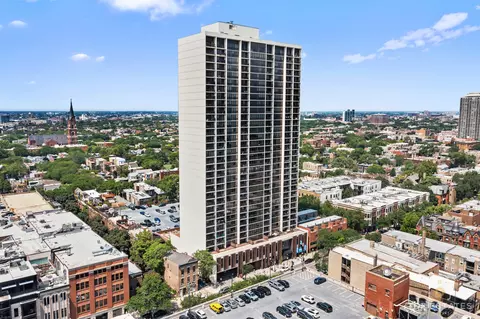 1636 N Wells Ave #2014, Chicago, IL 60614
