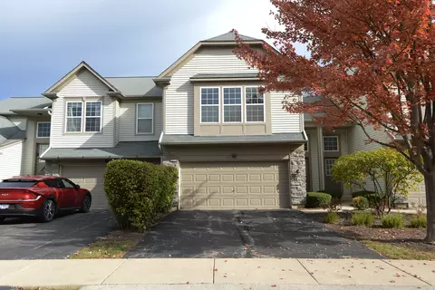 531 Metropolitan St, Aurora, IL 60502