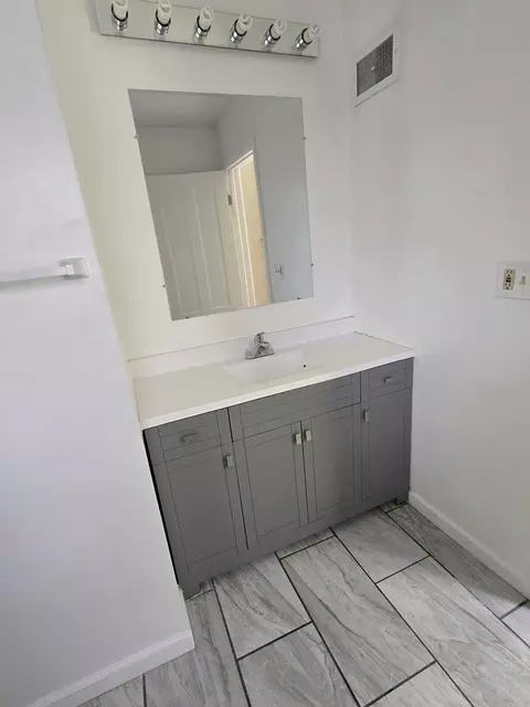 Bath - 453 E Chicago St, Elgin, IL 60120 photo 1 of 2