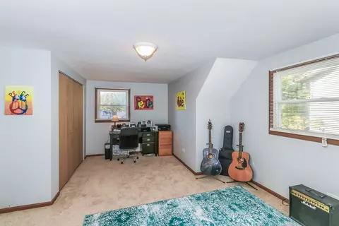 Bedroom - 520 N Lyle Ave, Elgin, IL 60123 photo 5 of 7