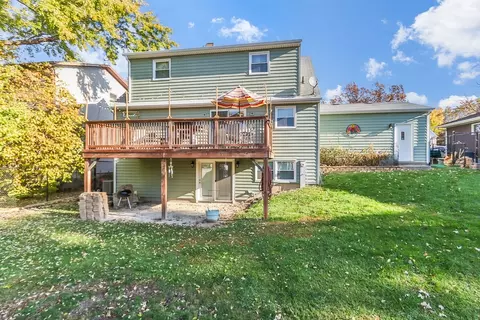 Exterior - 520 N Lyle Ave, Elgin, IL 60123 photo 6 of 8