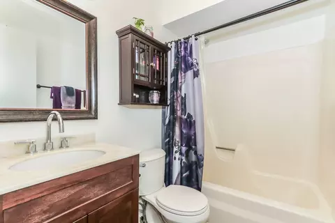Bath - 520 N Lyle Ave, Elgin, IL 60123 photo 1 of 3