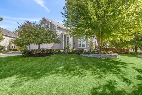 1439 Churchill Ln, Grayslake, IL 60030