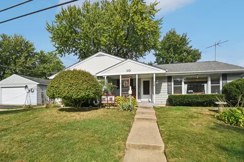 10 Glen St, Grayslake, IL 60030