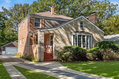 18 Gale Ave, River Forest, IL 60305