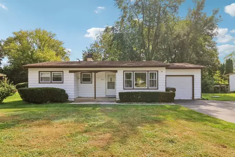 2610 Killarney Dr, Cary, IL 60013 photo 1