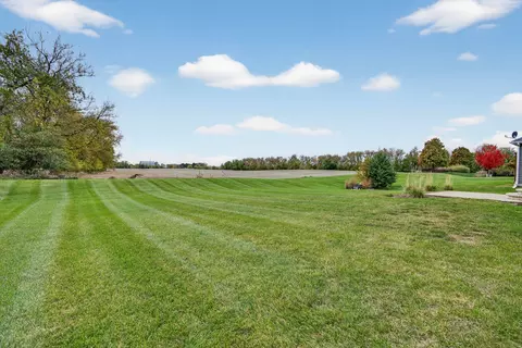 Exterior - 693 Slate Run, Elgin, IL 60124 photo 6 of 7