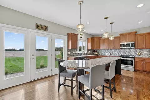 Kitchen - 693 Slate Run, Elgin, IL 60124 photo 4 of 4