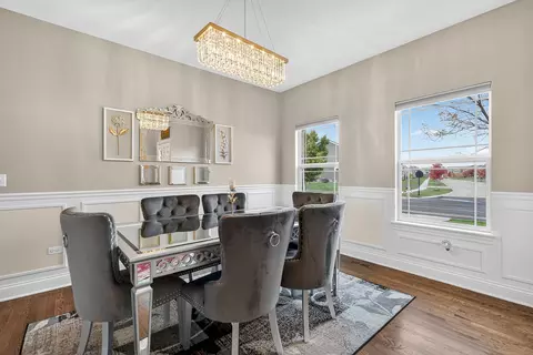 Dining - 693 Slate Run, Elgin, IL 60124 photo 1 of 1
