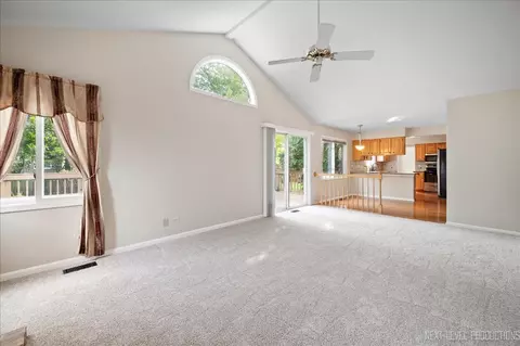 2465 Barn Owl Ln, Elgin, IL 60124 photo 18