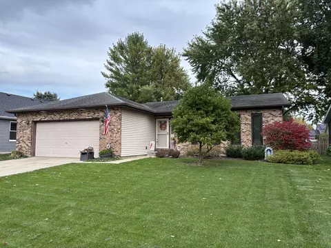 525 Saratoga Dr, Elburn, IL 60119