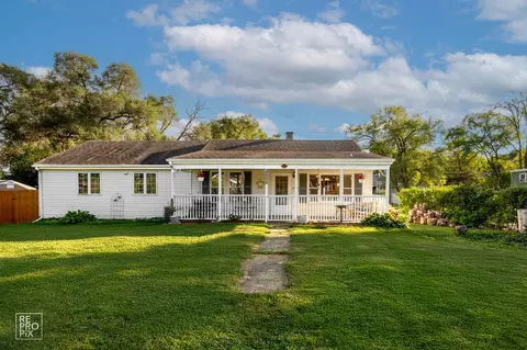 28 W659 Lester St, West Chicago, IL 60185