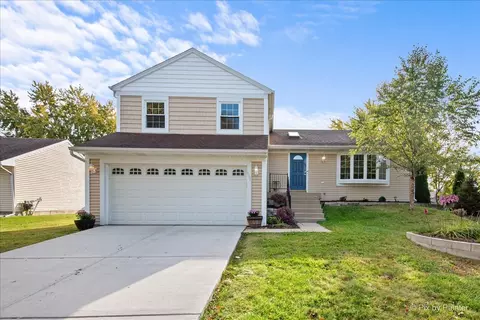 105 Canton Ln, Streamwood, IL 60107