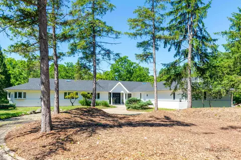 18 Alexandra Dr, Mettawa, IL 60048