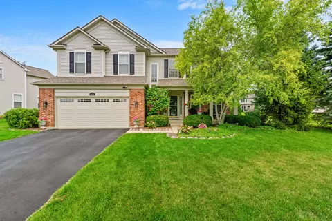 4020 Bunker Hill Dr, Algonquin, IL 60102