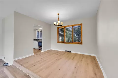 1223 Westhaven Dr, Wheaton, IL 60189 photo 9