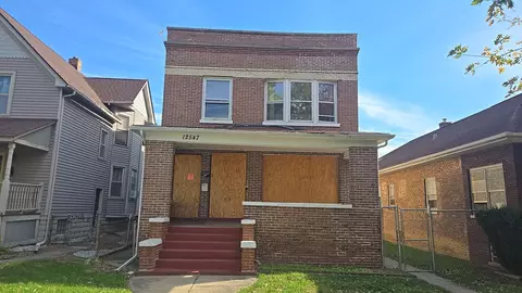 12547 Greenwood Ave, Blue Island, IL 60406