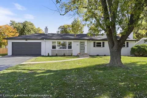 1 S325 Buttercup Ln, Villa Park, IL 60181