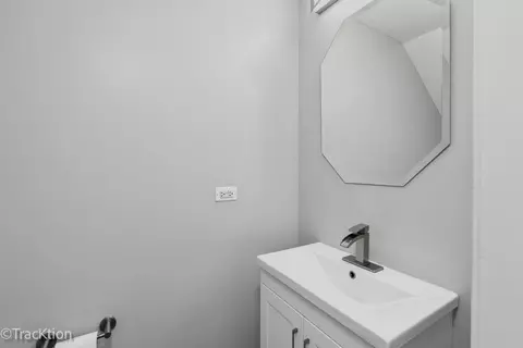 Bath - 416 Conservatory Ln, Aurora, IL 60502 photo 1 of 3