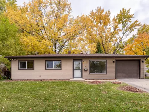 418 Tanglewood Dr, Streamwood, IL 60107