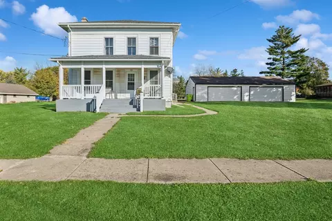 130 Seymour St, Sharon, WI 53585