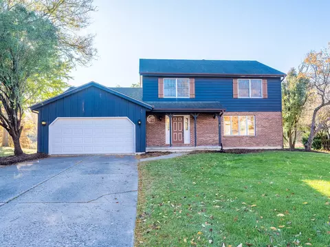 19 Cedar Gate Cir, Sugar Grove, IL 60554