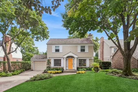 839 Surrey Ln, Glenview, IL 60025