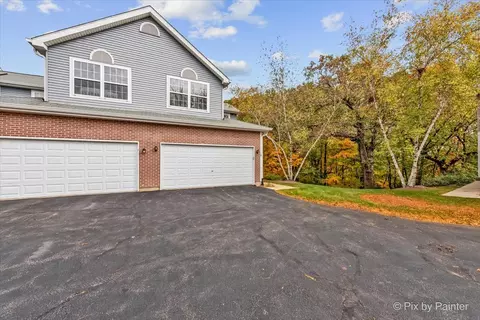 16 Brian Ct, Algonquin, IL 60102 photo 2