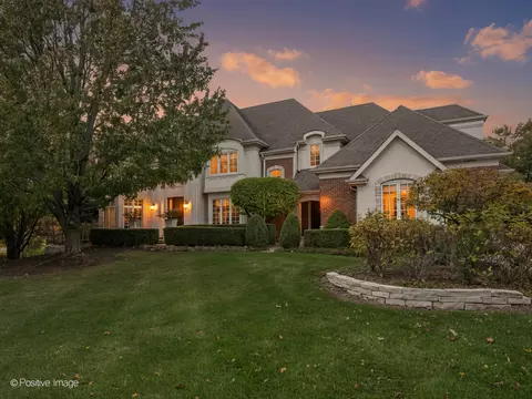 817 Lakeview Ln, Burr Ridge, IL 60527