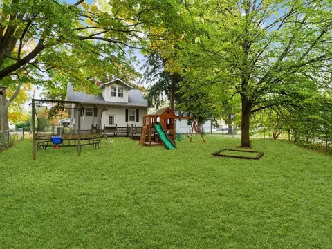 Exterior - 817 E High St, Monticello, IL 61856 photo 5 of 7