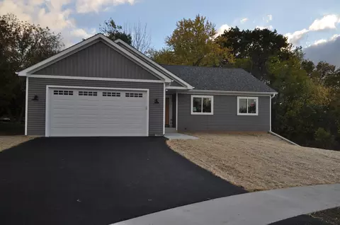 316 Buena Ter, Antioch, IL 60002