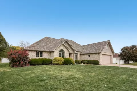 Exterior - 1034 Michael Dr, Morris, IL 60450 photo 3 of 10