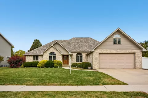 1034 Michael Dr, Morris, IL 60450