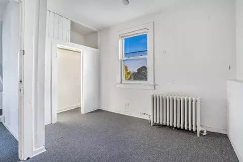 Bedroom - 1633 Mcdaniel Ave, Evanston, IL 60201 photo 6 of 13