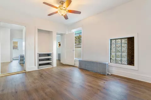 Living - 1633 Mcdaniel Ave, Evanston, IL 60201 photo 4 of 5