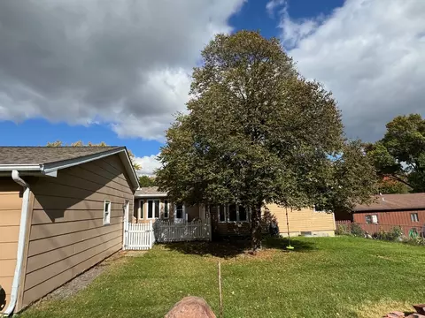 Exterior - 4517 Home Ave, Mchenry, IL 60050 photo 6 of 8