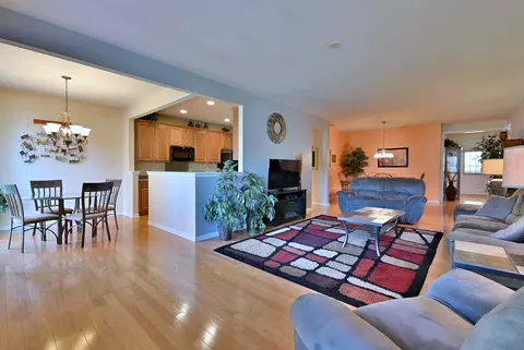 Living - 2832 Beacon Point Cir, Elgin, IL 60124 photo 4 of 7