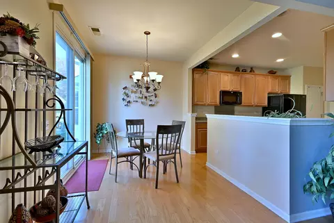 Dining - 2832 Beacon Point Cir, Elgin, IL 60124 photo 3 of 6