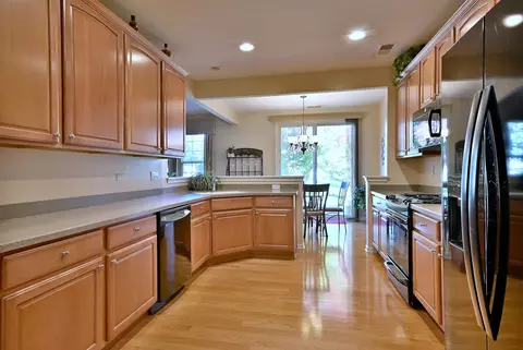 Kitchen - 2832 Beacon Point Cir, Elgin, IL 60124 photo 3 of 3