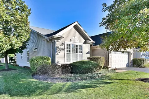 Exterior - 2832 Beacon Point Cir, Elgin, IL 60124 photo 3 of 5