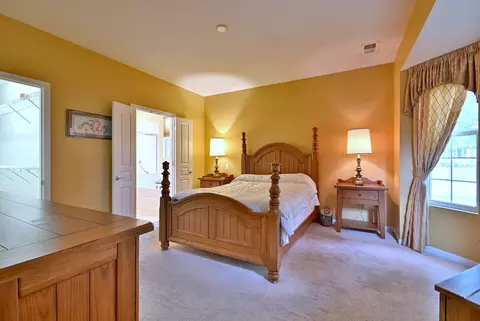 Bedroom - 2832 Beacon Point Cir, Elgin, IL 60124 photo 2 of 5