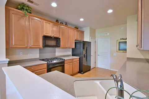 Kitchen - 2832 Beacon Point Cir, Elgin, IL 60124 photo 1 of 3